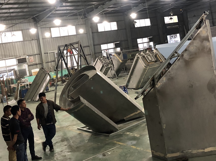 世博匯全球家具（輔料）服務(wù)中心